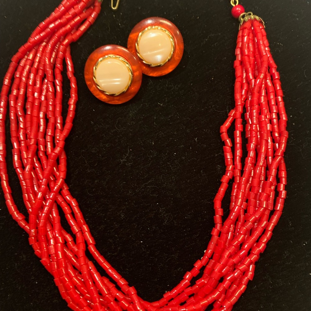 VINTAGE Red Beaded Necklace and Earring Set